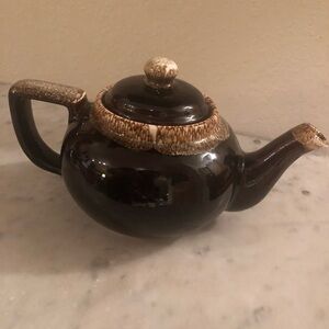 Pfaltzgraff Brown Drip glaze teapot